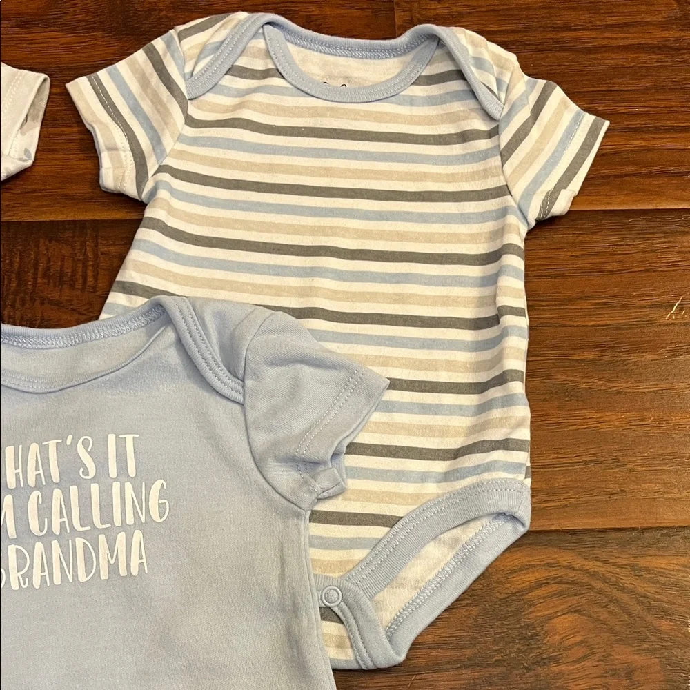 ⭐️⭐️ PICK 5 / $20 3 Baby One-Piece Bodysuits in Light Blue and Gray 6M